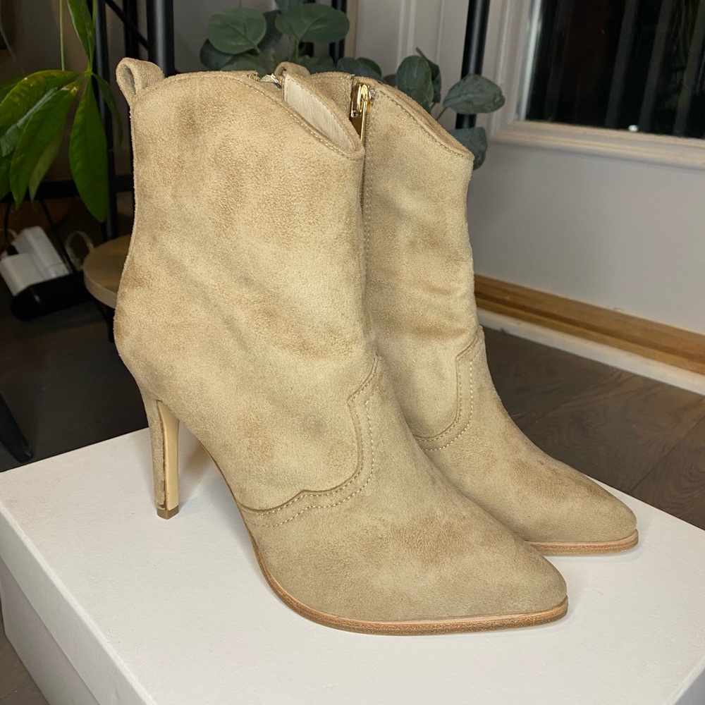 RAYE - Nashville Bootie in Tan sz 7 - Picture 6 of 9